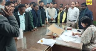 BADLAPUR. जमीनी विवाद में पुलिस कार्रवाई से अधिवक्ताओं में आक्रोश